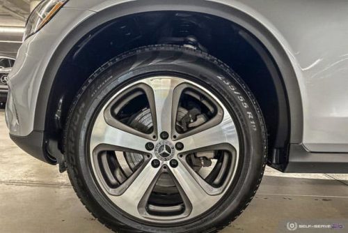 2022-Mercedes-Benz-GLC-300-4MATIC-15