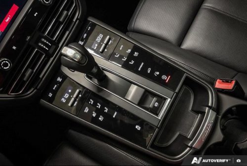 2023-Porsche-Macan-12